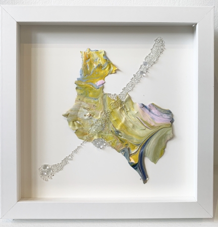 Peel yellow 3 by artist Maria Martin
